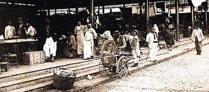2136- Alger - Marche de Chartres2